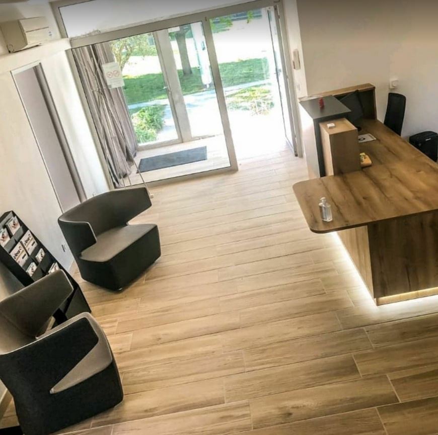 banque d'accueil avec eclairage led